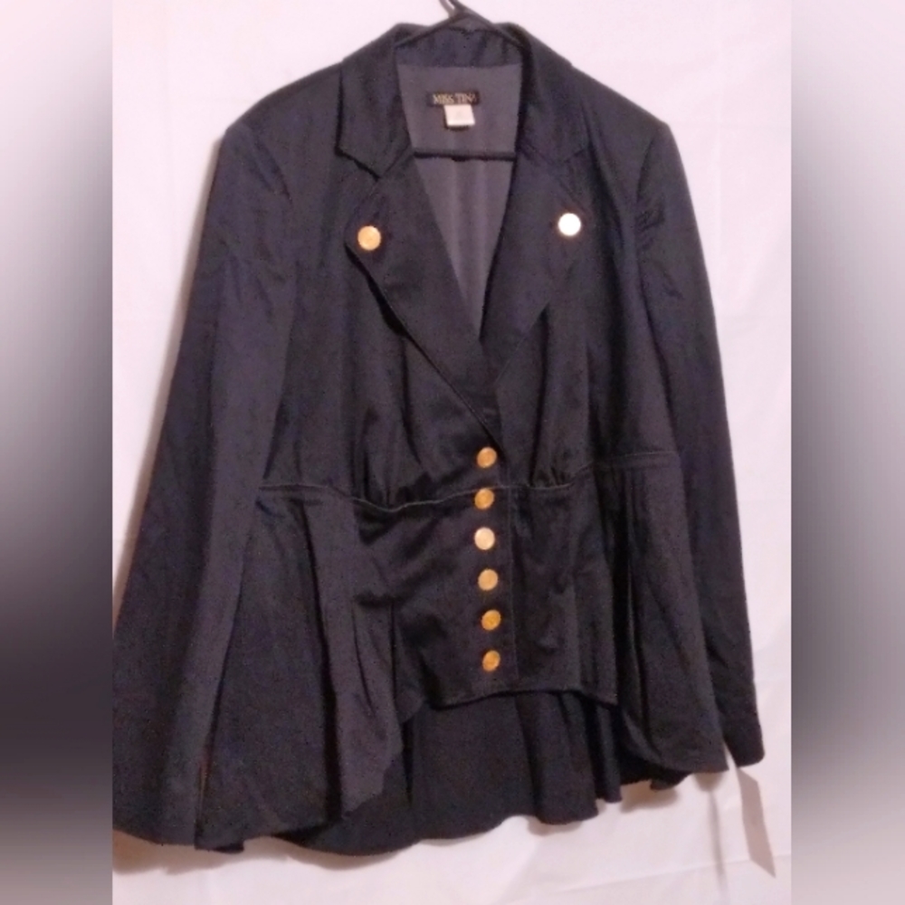 Miss Tina button-up jacket